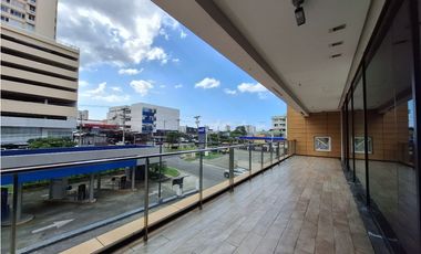 LOCAL LIBERTY PLAZA - Av. 12 de Octubre (110m2) - RB.P