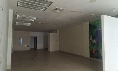 LOCAL LIBERTY PLAZA - Av. 12 de Octubre (111m2) - RB.P