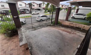 ALQUILO CASA EN CHORRERA VALLE DORADO 3R