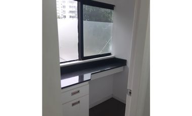 MARBELLA / ROYAL CENTER / LOCAL COMERCIAL / 94M / PLANTA BAJA