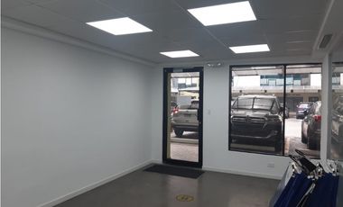 MARBELLA / ROYAL CENTER / LOCAL COMERCIAL / 94M / PLANTA BAJA