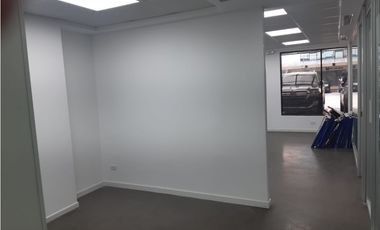 MARBELLA / ROYAL CENTER / LOCAL COMERCIAL / 94M / PLANTA BAJA