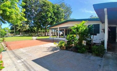 VENDO CASA EN CHITRE, SOBRE CARRETERA PRINCIPAL VIA LAS TABLAS.