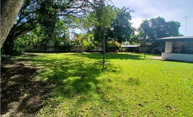 VENDO CASA EN CHITRE, SOBRE CARRETERA PRINCIPAL VIA LAS TABLAS.