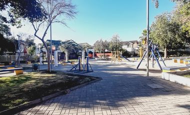 Comoda Casa, San Bernardo 3 Dormitorios en Condominio Urbano