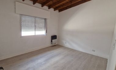 Casa con Departamento en venta en Barrio Sarmiento