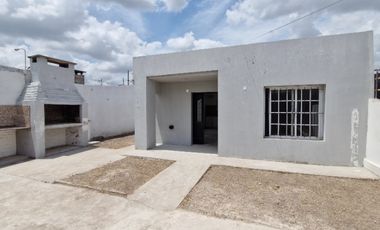 Casa con Departamento en venta en Barrio Sarmiento