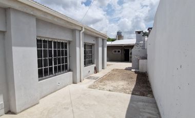 Casa con Departamento en venta en Barrio Sarmiento
