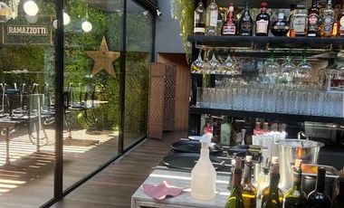 Local Comercial en Venta en DERECHO DE LLAVES DE UN SOFISTICADO Y ELEGANTE RESTAURANTE. EN LA ZONA GOURMET DE VITACURA.