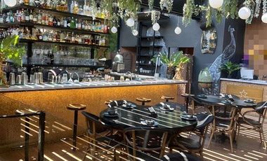 Local Comercial en Venta en DERECHO DE LLAVES DE UN SOFISTICADO Y ELEGANTE RESTAURANTE. EN LA ZONA GOURMET DE VITACURA.