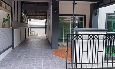 FOR SELL Townhouse/Townhome  Baan Fah Piyarom Premier Park Rangsit - Lumlukka Klong 6 BTS-Phrom Phong CX-113834