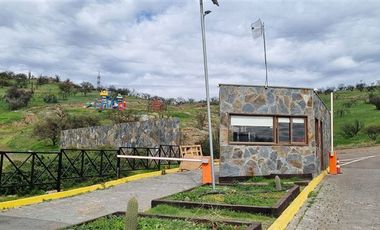 Sitio en Venta en Condominio La Cumbre Lote 1412 A Colina entre Chicureo y Lo Barnechea SIN COMISION