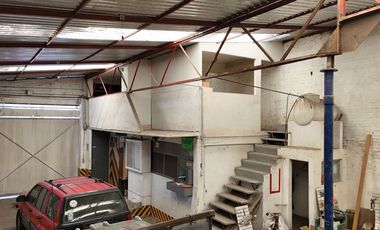 Local o Bodega en esquina y con uso de suelo amplio. Col. Portales