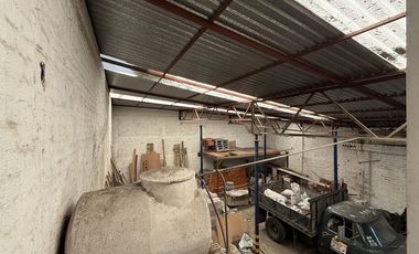 Local o Bodega en esquina y con uso de suelo amplio. Col. Portales