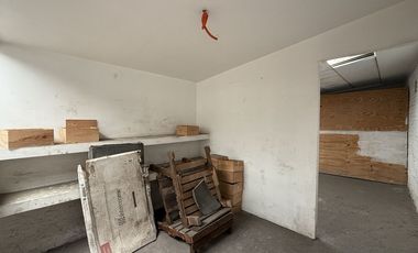 Local o Bodega en esquina y con uso de suelo amplio. Col. Portales