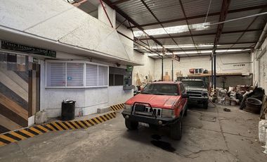 Local o Bodega en esquina y con uso de suelo amplio. Col. Portales