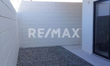 CASA EN VENTA EN COTO 84 RESIDENCIAL, VALLE SUR, TIJUANA
