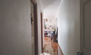 Casa en Venta en Frente a colegio Virginia Subercaseaux