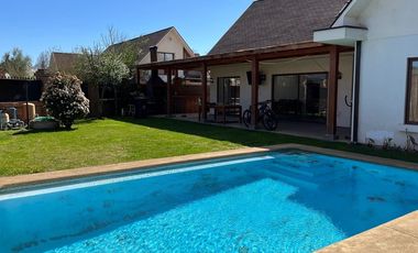 SE VENDE Casa en Condominio CIBELES - Talca