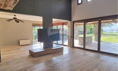 Maravillosa casa con Laguna, lujo y naturaleza