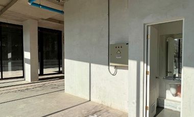 Local Comercial en Arriendo en Boulevard Cerro El Plomo Nueva Las Condes