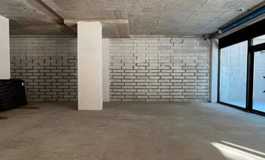 Local Comercial en Arriendo en Nueva Las Condes . Cerro El Plomo