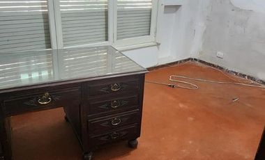 Oficina en San martin e Hipolito Yrigoyen