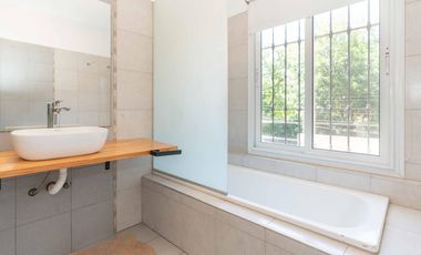CASA EN VENTA EN LA HORQUETA DE 4 AMB