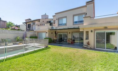 CASA EN VENTA EN LA HORQUETA DE 4 AMB