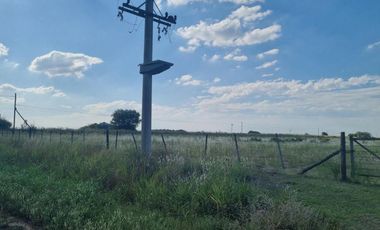 ALVAREZ  TERRENO 2HAS A METROS DE RUTA 18