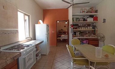 Entrega inmediata| UNA PLANTA| 3 recámaras| Zona la ceiba