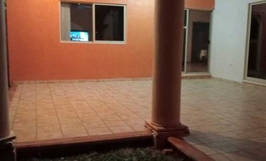 Entrega inmediata| UNA PLANTA| 3 recámaras| Zona la ceiba