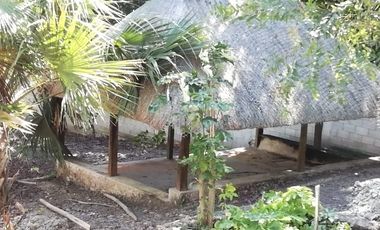 Se vende terreno en Bacalar con frente de laguna.