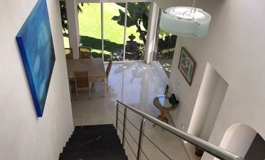 LINDA CASA EN BURGOS BUGAMBILIAS