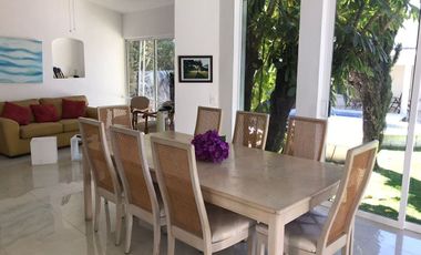 LINDA CASA EN BURGOS BUGAMBILIAS