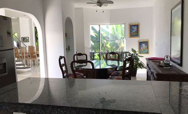 LINDA CASA EN BURGOS BUGAMBILIAS