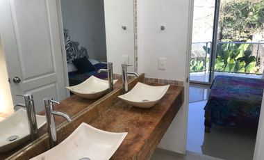 LINDA CASA EN BURGOS BUGAMBILIAS