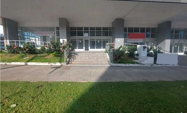 ALQUILER LOCAL VIA BRASIL A PASOS DE VIA ESPAÑA