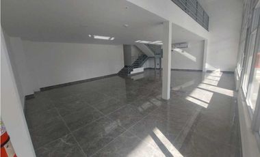 ALQUILER LOCAL VIA BRASIL A PASOS DE VIA ESPAÑA