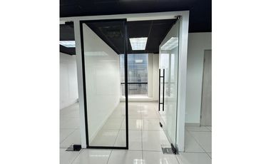 ALQUILER OFICINAS  AMOBLADAS EN CALLE 50-175M2 KAF