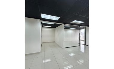 ALQUILER OFICINAS  AMOBLADAS EN CALLE 50-175M2 KAF