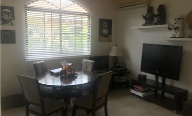 SE ALQUILA CASA EN CLAYTON LB
