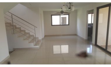 SE ALQUILA CASA EN COSTA VERDE