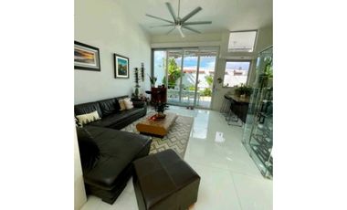 ALQUILER CASA EN ALTOS DEL GOLF 500 MT2 YM