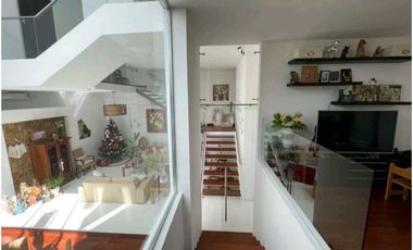 ALQUILER CASA EN ALTOS DEL GOLF 500 MT2 YM