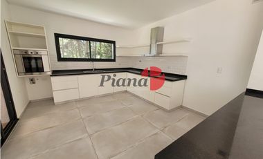 Casa en Venta - Zona Norte - A estrenar - Calidad de Construcción