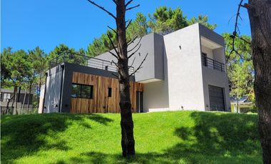 Casa en Venta - Zona Norte - A estrenar - Calidad de Construcción