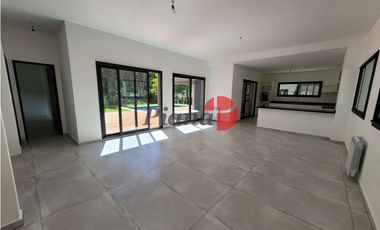Casa en Venta - Zona Norte - A estrenar - Calidad de Construcción