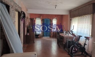 CASA QUINTA EN PONTEVEDRA Calle: Muñiz Nº 4265 esq Giachino