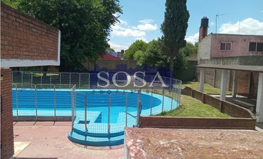 CASA QUINTA EN PONTEVEDRA Calle: Muñiz Nº 4265 esq Giachino